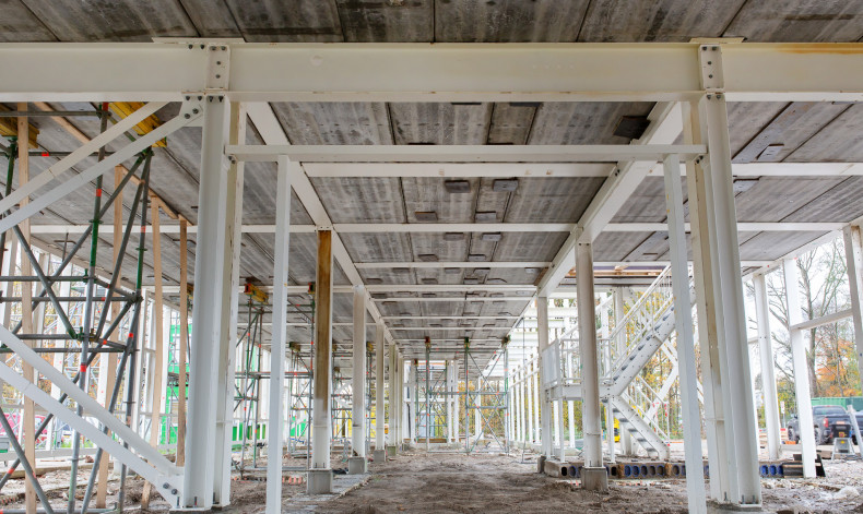 De HER is opgebouwd uit een staalconstructie, waarvoor voor meer dan 90% hergebruikt staal is toegepast