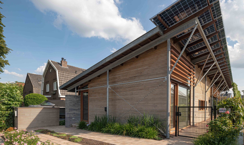 Voorzijde verandawoning NEXIT architecten