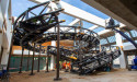 Montage frame vanuit centrale opening in het gebouw