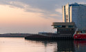 De Bediencentrale is een compact gebouw op een extreem belaste locatie, waarin alles draait om overzicht (foto: Rindert van den Toren)
