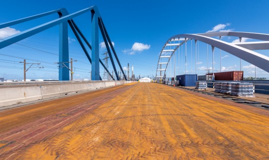 Overzicht Suurhoffbruggen tijdens renovatie